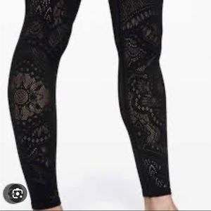 Lululemon Black Leggings Size 4